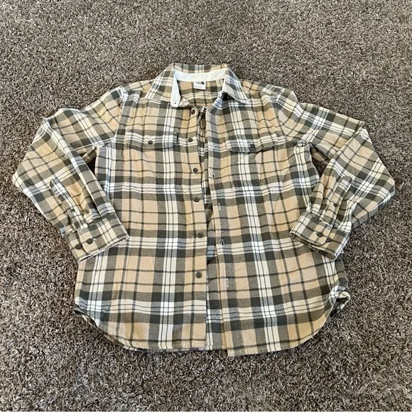 The North Face Long‎ Sleeve Plaid Flannel Button Down Shirt Men’s Size M Heavy