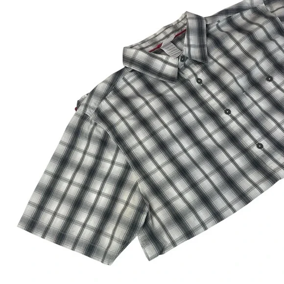 The North Face Men's Plaid Short Sleeve Button Down (LG)‎ Outdoor
