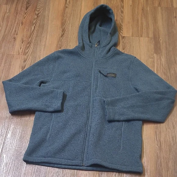 The North Face Gray Hooded Jacket used good condition zise L for‎ men.