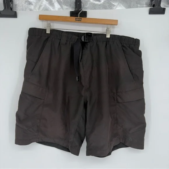 The North Face Black Cargo Shorts Sz XL Mens