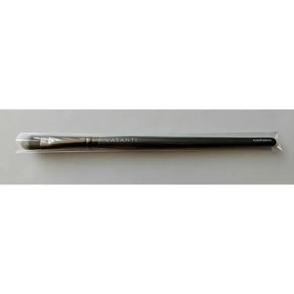 Vasanti Cosmetics Eyeshadow Brush - NIP
