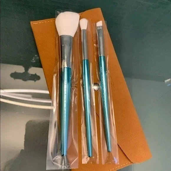 Elaina Badro Makeup Brush Set - 3‎ Piece Kit - Face Eye Brush Blue White New