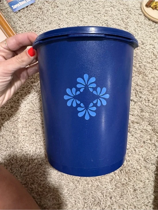 Vintage Tupperware Navy Canister # 809