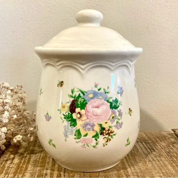 6.5” Tall Vintage Ceramic Canister Floral Container Storage Grandmacore Kitchen