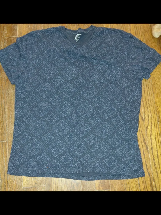 Banana Republic Men's Dark Blue Geometric Short-Sleeve Crewneck