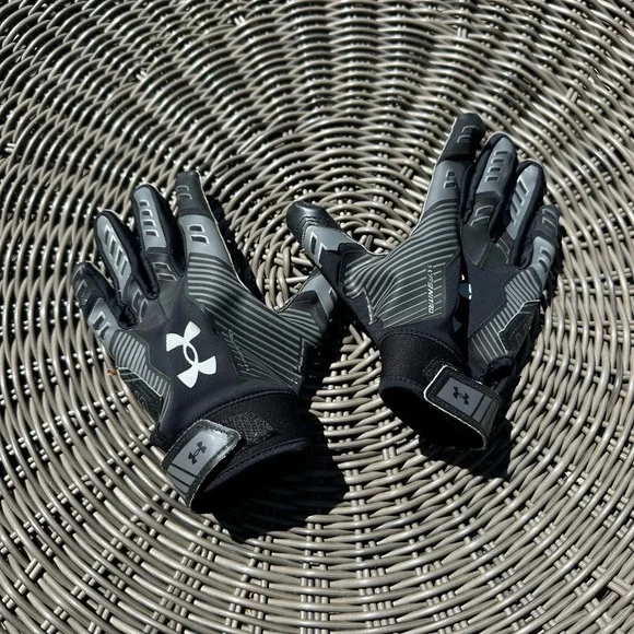 Under Armour Black and Gray Football Receiver Gloves Kids Small