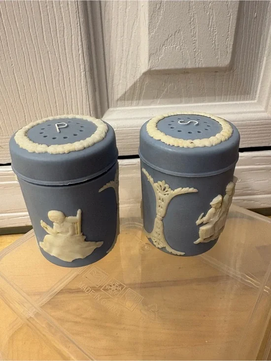 Blue Jasperware look and Style Salt & Pepper Shakers