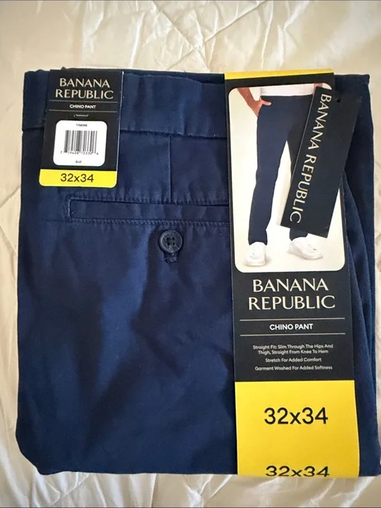 Banana Republic Men’s Navy Blue Chino Pants