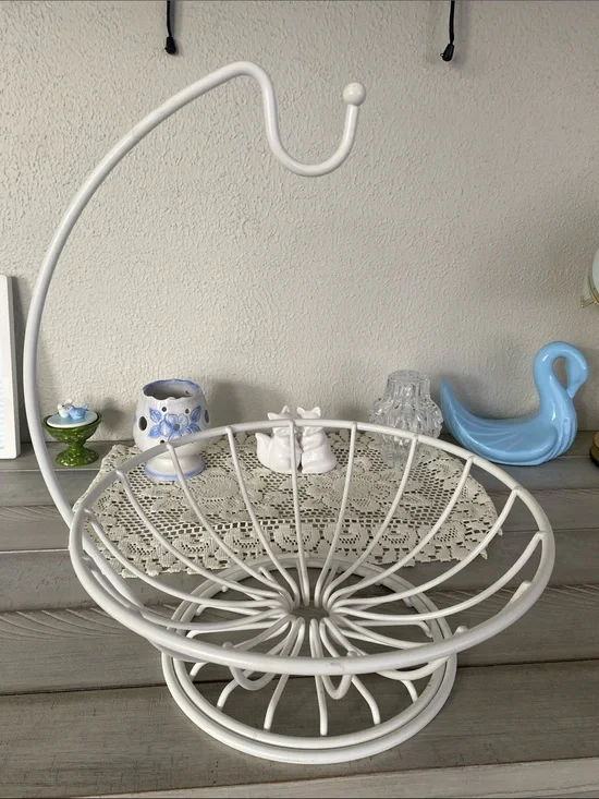 White fruit holder