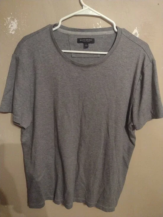 Banana Republic Luxury Touch Large L Gray Cotton T-Shirt