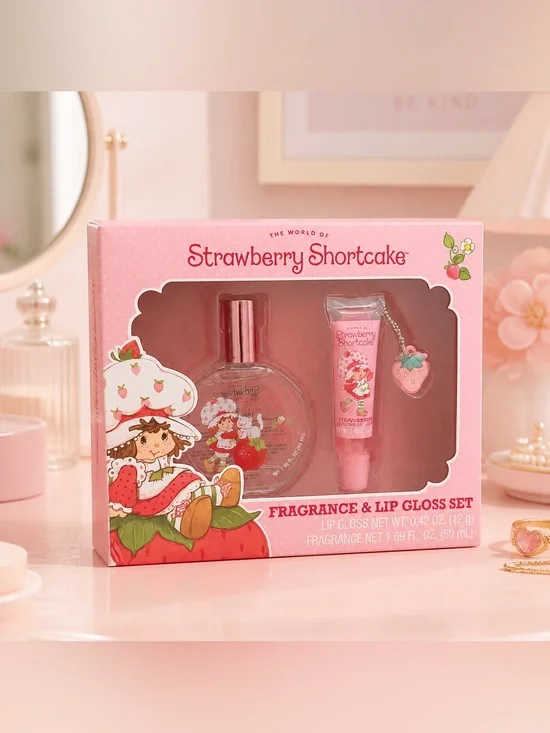 Strawberry Shortcake Kids Gift Set Limited Edition NWT