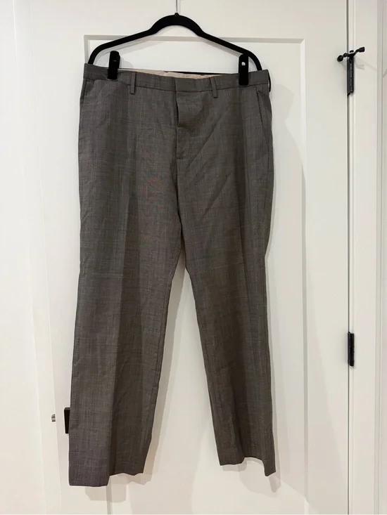 Banana Republic Men’s Gray Dress Pants - Slim Trousers