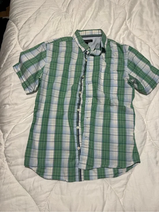 Banana Republic Green and White Plaid Short-Sleeve Button-Down Shirt