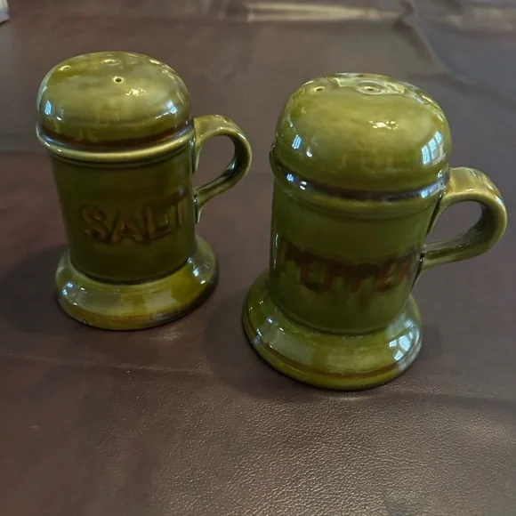 Vintage LA Pottery shakers