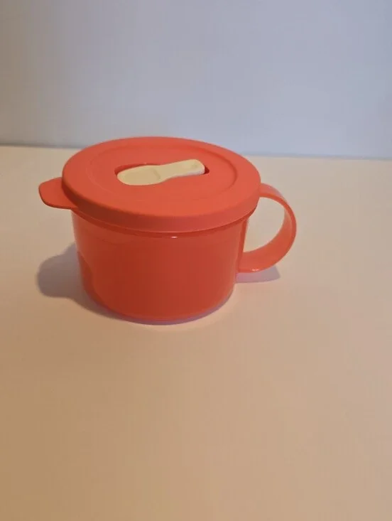 NEW Tupperware Coral Crystalwave Soup Mug Microwavable Leakproof