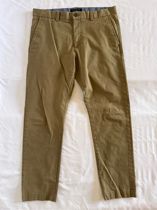 Banana Republic Men's Olive-Tan Chinos