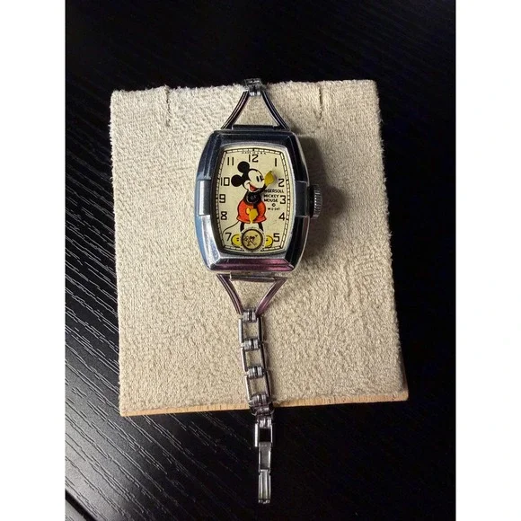 Vintage 1930s Ingersoll Mickey Mouse Watch Tonneau Case Mechanical USA Made