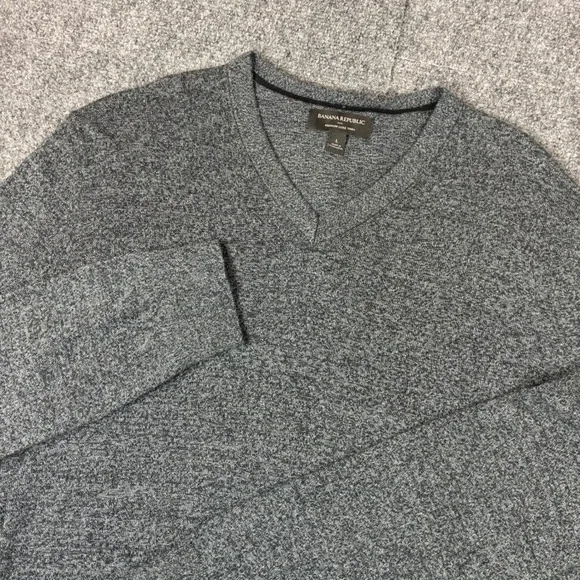 Banana Republic Mens Gray Silk Cashmere Blend V-Neck Sweater Large Premium Luxe