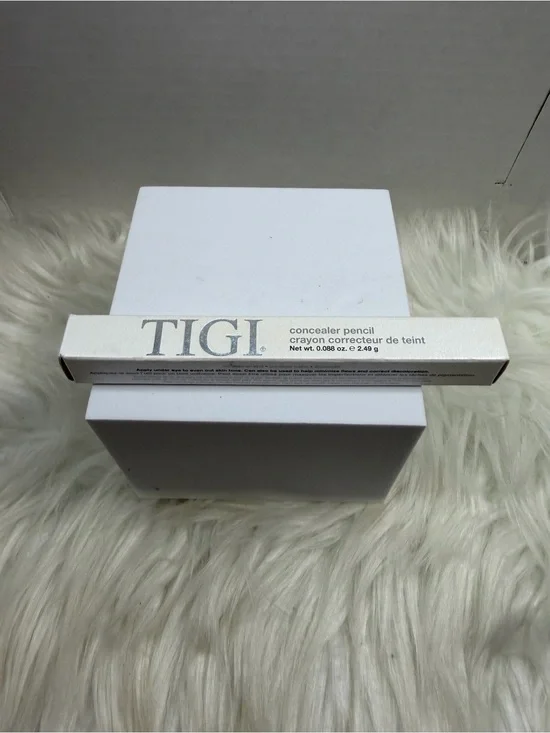 🩷5/$10🩷 TIGI Concealer Pencil - Beige Pearl
