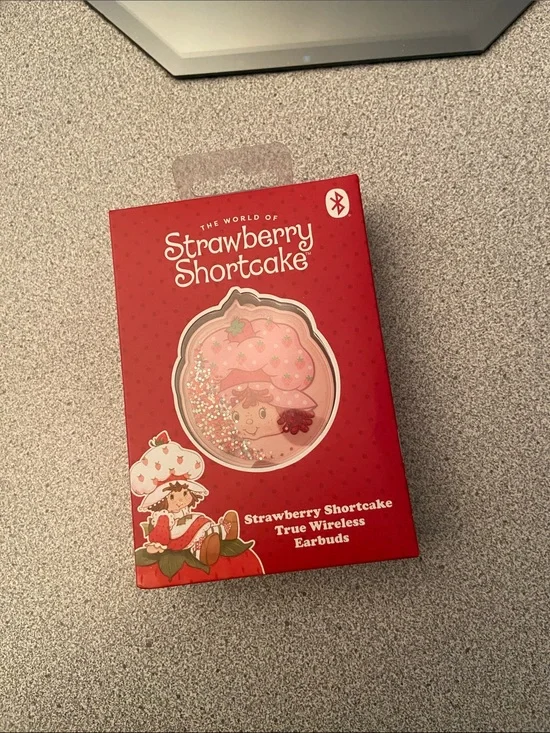 Strawberry Shortcake True Wireless Earbuds - Pink Red Box