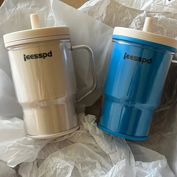 Bundle 2 Ieesspd BPA Free Silicone ,Vintage Style Tumblers,  Leak-Resistant