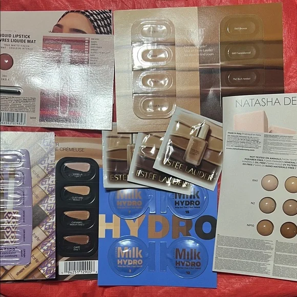 NWT 12 Kylie tarte Estée Lauder nas milk & Natasha denona color match cards