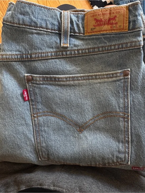 Levi's Light Blue Denim Jeans with Brown Stitching