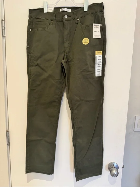 Levi's Signature Gold Olive Green Athletic Tech Pants