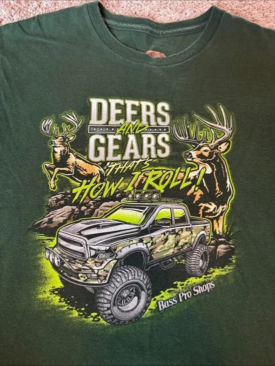 Bass Pro Shops Dark Green 'Deers and Gears' Graphic Tee with Camo Truck