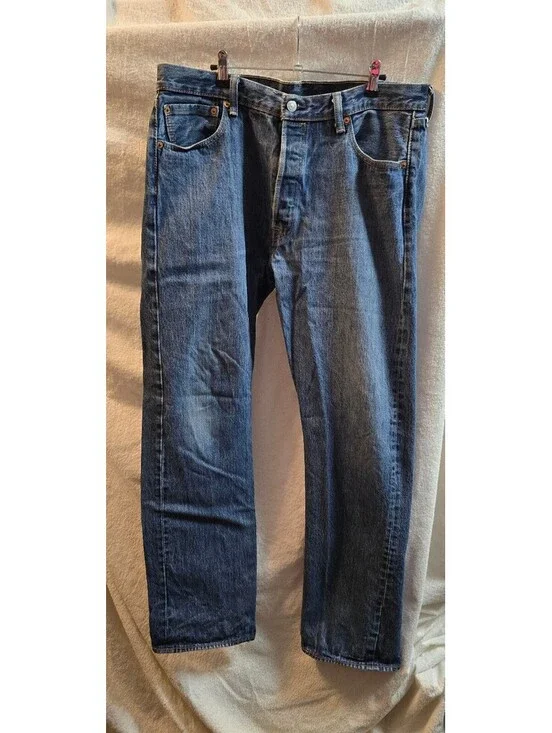 Circa 2016 Levi 501 Button Fly 36x34 in great shape
