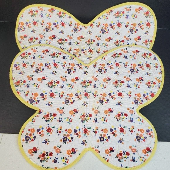 Butterfly Shaped Quilted Place Mat,‎ Plant Rug Set Of 2 Yellow with Mini Flowers