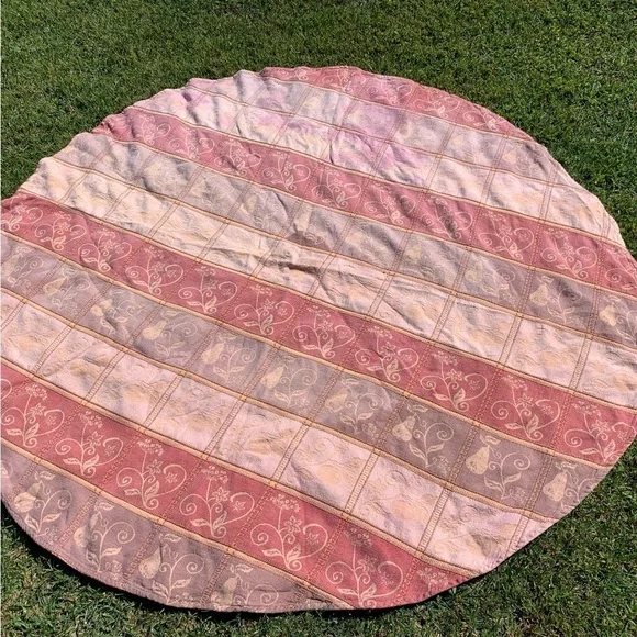 Round Multicolor Patterned Table cloths