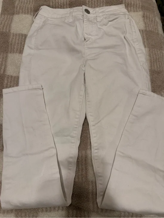 2 for$5✨SO Junior’s White High-Rise Jeggings, Size 3/26