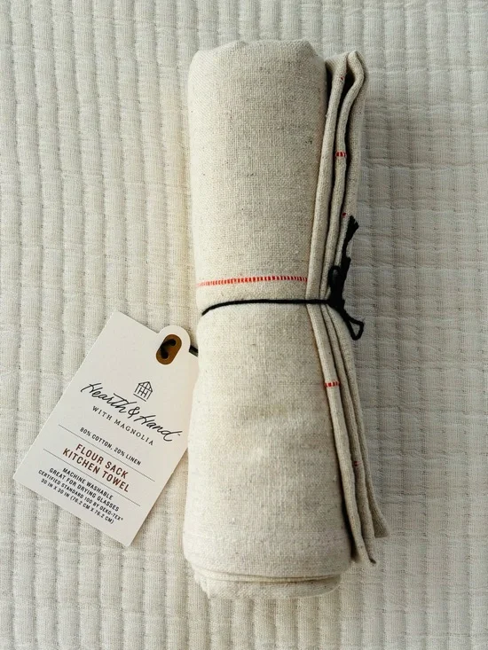 Hearth & Hand with Magnolia Sour Cream and Poppy Flour Sack Kitchen Towel NWT