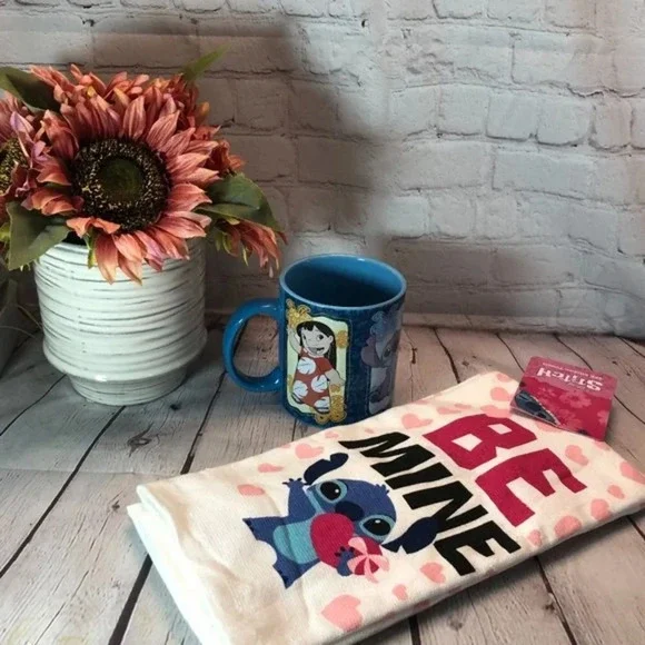 NWT Disney stitch mug and kitchen towel set