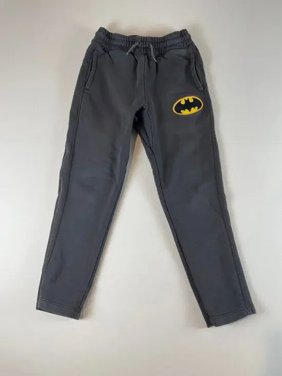 Gap Boys Gray  DC™ Batman Vintage Soft Logo Joggers Size M (8)
