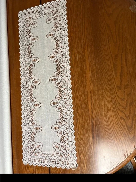 Lace Table Runner