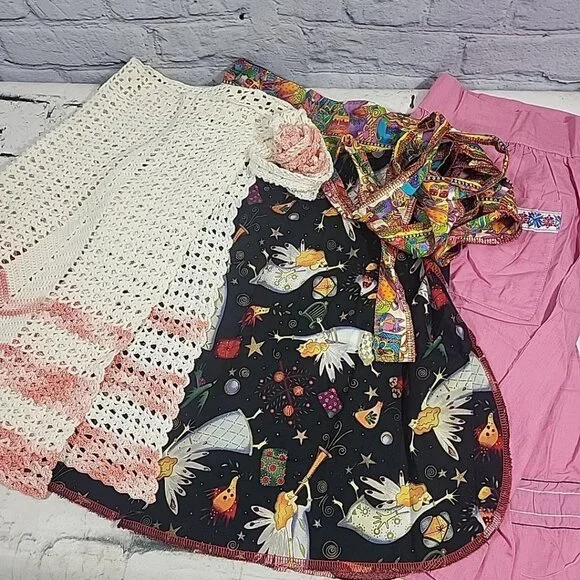Vintage Half Aprons Lot Of 3‎ Handmade Crochet Pink Baking Crafting Retro