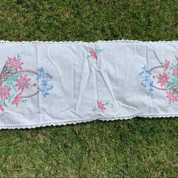Vintage table runner