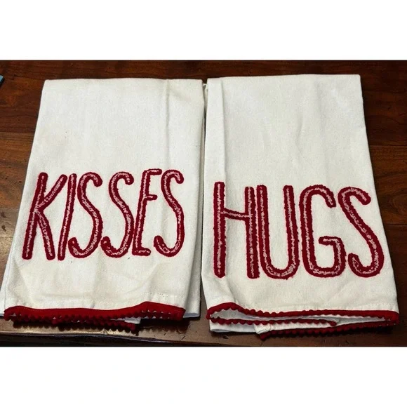 Set of 2 Valentine's Hugs & Kisses Boutique Pom Pom‎ Dish towels