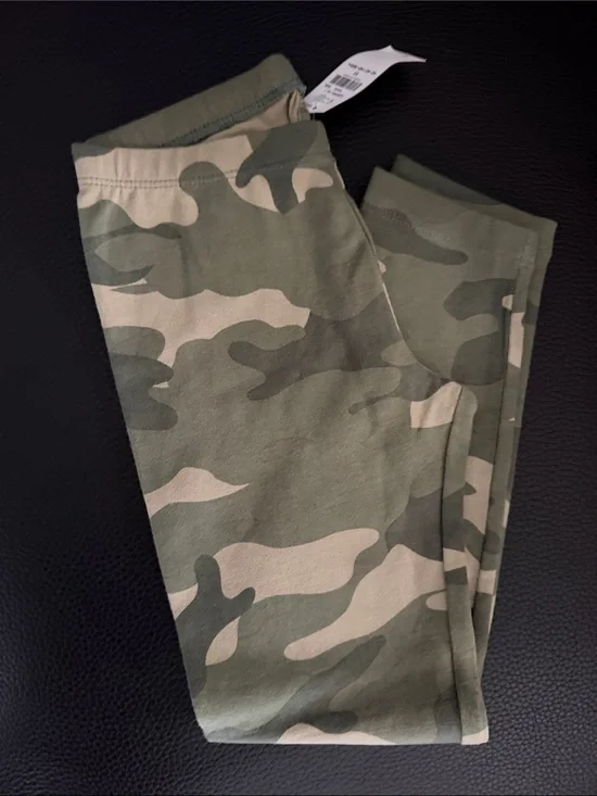 Old Navy Camo Leggings in Green and Tan