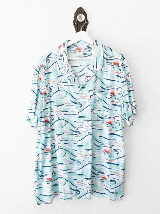 Levi's Relaxed Short Sleeve Button Up Shirt Surf Wave Print Men's Large