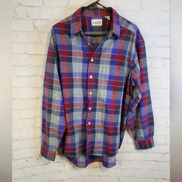 Mens Levi's flannel button-down longsleeve shirt, size XL