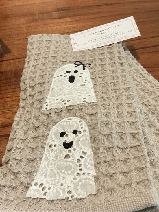 cupcakes and cashmere Halloween Kitchen Towels - Set of 2