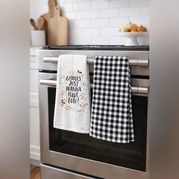 NWOT Storehouse Halloween hand towels