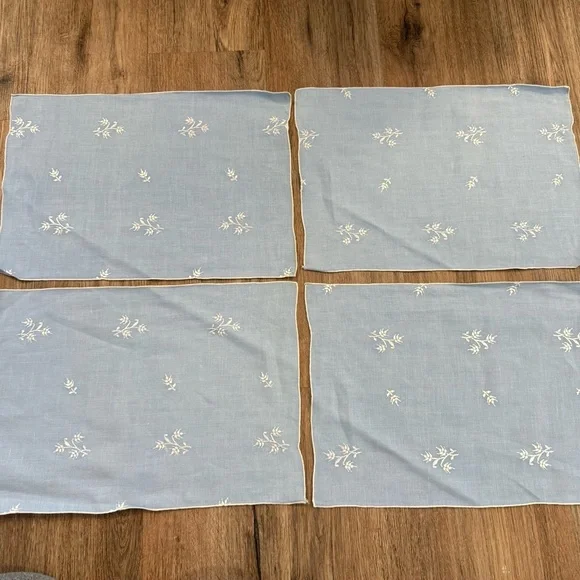 Vintage Table Placemats Blue White Floral Embroidered Cottagecore Classic Lot 4