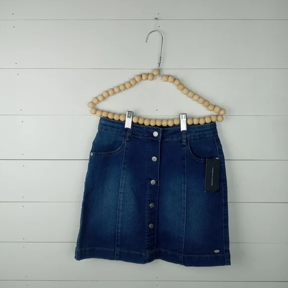 Tommy Hilfiger girls size 14 snap front straight denim jean skirt normal wash