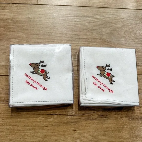 VTG New JC Penney Cloth Christmas Napkins 2 Sets 4 White Reindeer modern jingles