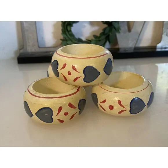 Vintage 70s Hand Painted Wood Napkin Rings W Blue Hearts Motif Set 4 Farmhouse‎