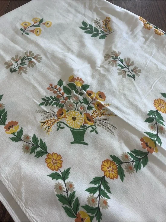 Vintage cotton Floral Basket Printed Tablecloth - Green & Yellow